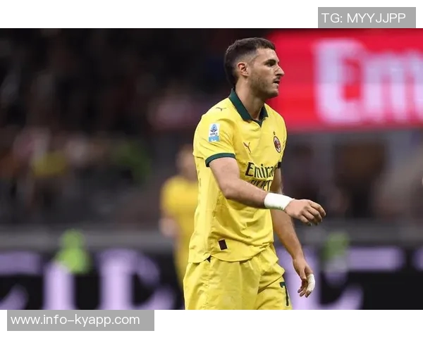 意媒报道囧叔希望引进强力中锋大菲尔莱万齐尔克泽成热门人选